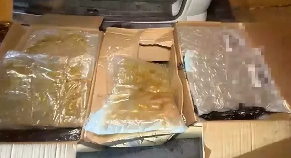yemek-kuryesi-kiliginin-altindan-bomba-duzenekli-uyusturucu-deposu-cikti-1792580197804.jpg