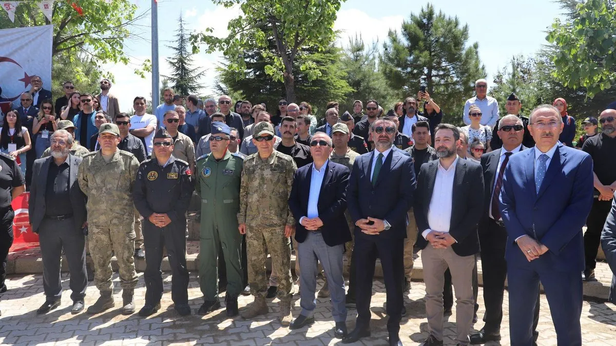 Fırat Üniversitesinin 50. yılı, SOLOTÜRK’ün nefes kesen gösterisiyle taçlandı