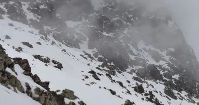 Tekelti Dağı sisler altında büyüledi