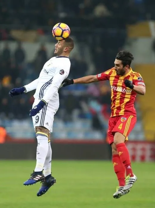 Ahmet Çakar: ’Fenerbahçe’nin şampiyonluk şansı bitti’