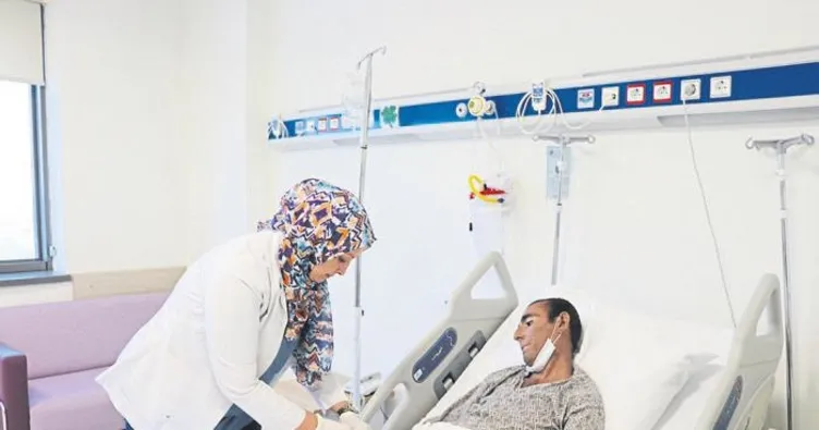 Beşinci böbreğini karnında taşıyor