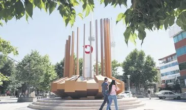 Etimesgut’ta demokrasi anıtı