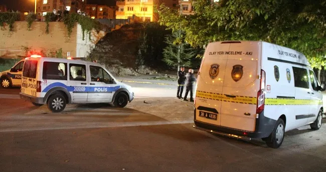 Uzman çavuş kavgada bıçaklandı! Düğün evi cenaze evine döndü Uzman çavuş kavgada bıçaklandı! Düğün evi cenaze evine döndü