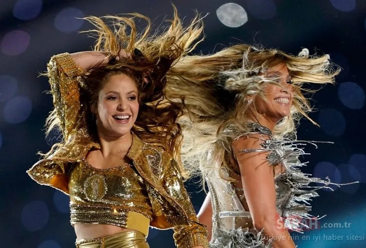 Super Bowl’a Jennifer Lopez ve Shakira şovu damga vurdu! 50 yıl sonra bir ilk gerçekleşen Super Bowl’da Jennifer Lopez ve Shakira danslarıyla olay yarattı!