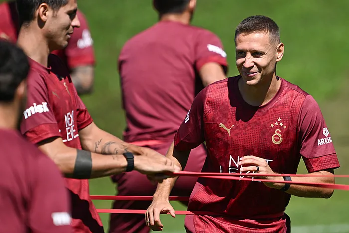 galatasaray-frankowskinin-yeni-takimini-acikladi-1754417543051.jpeg