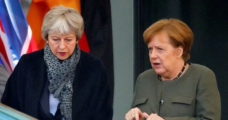 Almanya Başbakanı Merkel, İngiliz mevkidaşı May ile görüştü