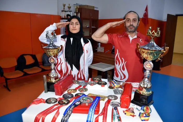 rabia-kayahan-ve-sukriye-yilmaz-sabah-spora-konustu-kredi-cektim-dunya-sampiyonu-oldum-1725607952566.jpeg