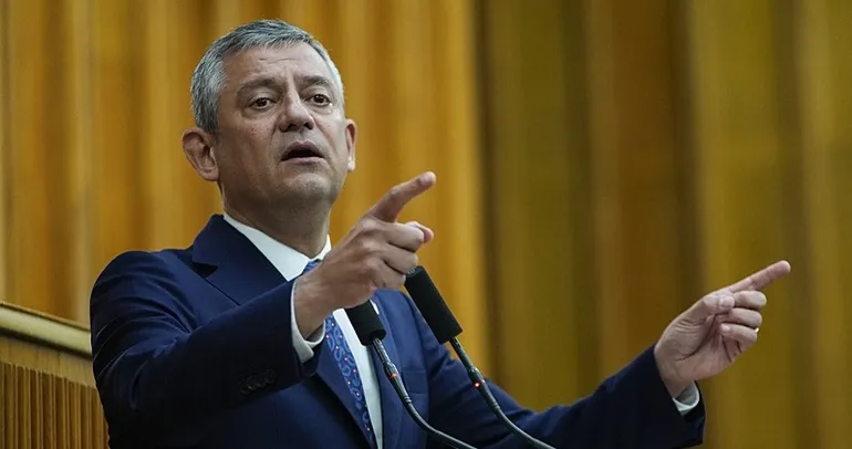 Korsan miting yaptı, halkı kışkırttı