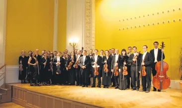 Devler aynı sahnede