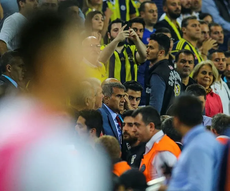 Fenerbahçe Stadı’nda Şenol Güneş’e saldırı!