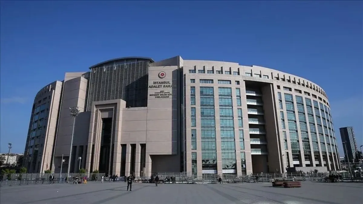 Gazeteci Can Bursalı’ya soruşturma: İfadeye çağrıldı Gazeteci Can Bursalı’ya soruşturma: İfadeye çağrıldı