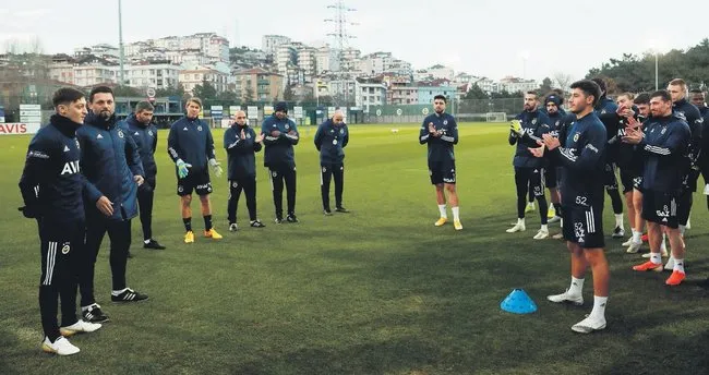 Mesut sahnede