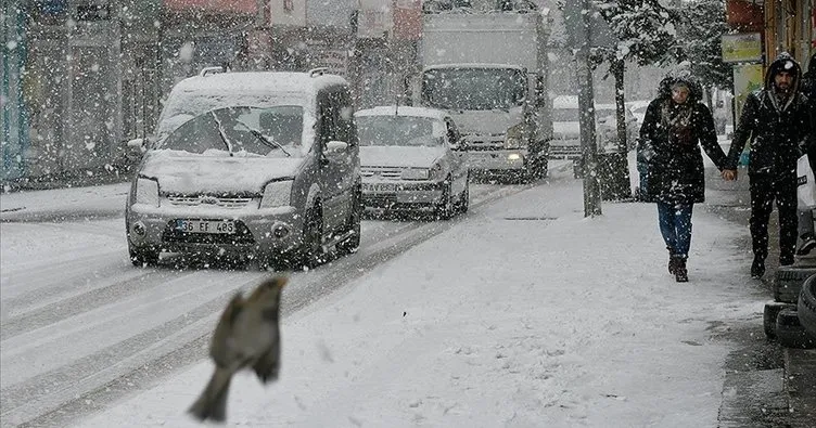 SON DAKİKA: Yılın ilk karı yağdı! Türkiye’nin yarısı bembeyaz