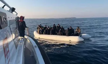 İzmir açıklarında 62 düzensiz göçmen kurtarıldı #izmir