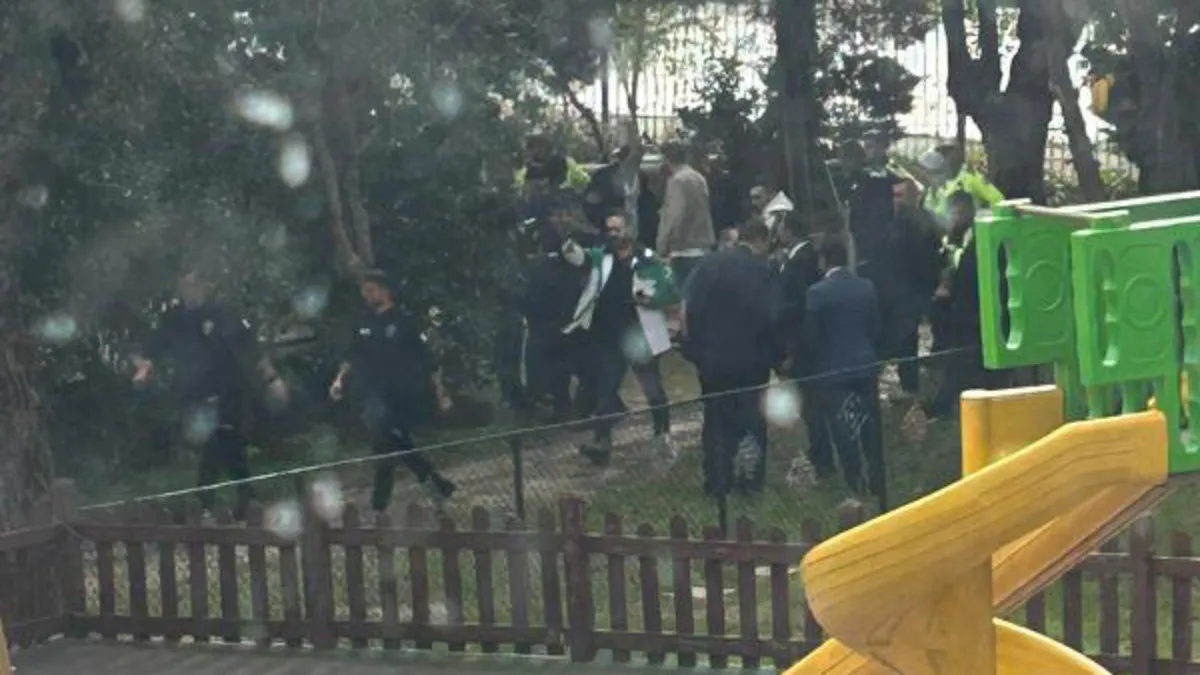 SON DAKİKA! İstanbul Beşiktaş’taki lisede silah sesleri: Tartışma sonrası öğretmen… SON DAKİKA! İstanbul Beşiktaş’taki lisede silah sesleri: Tartışma sonrası öğretmen…