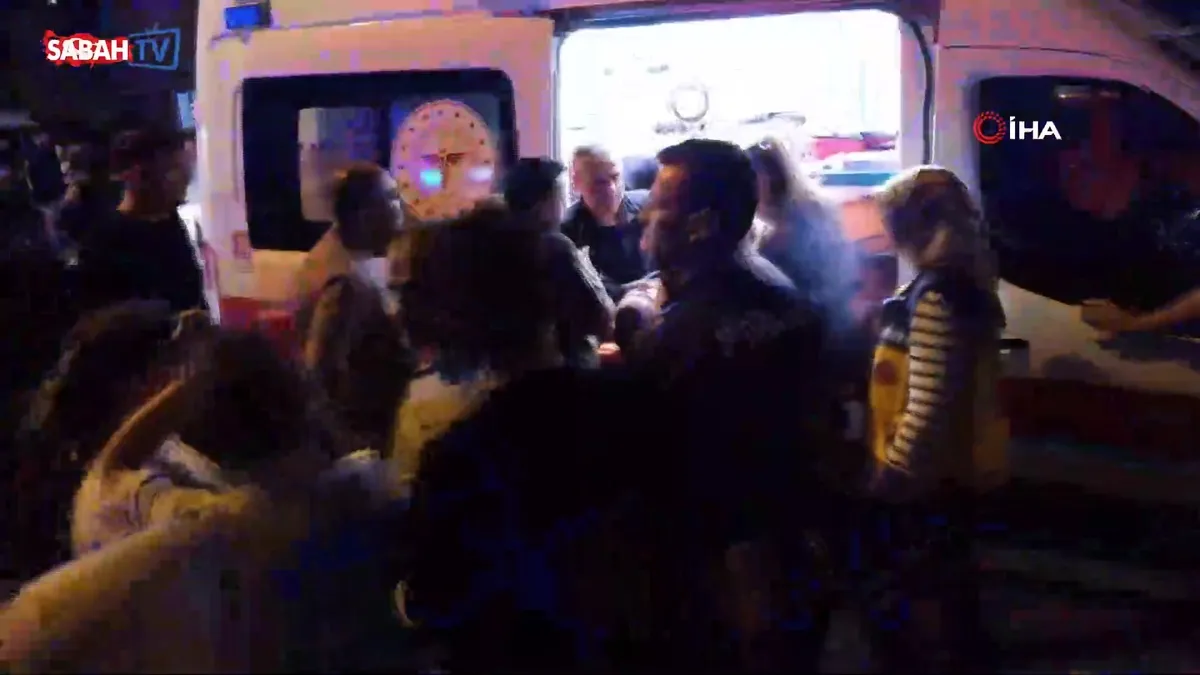 Mutfakta yaşanan patlama sonrası yangın: 3 yaralı | Video videosunu izle Mutfakta yaşanan patlama sonrası yangın: 3 yaralı | Video videosunu izle
