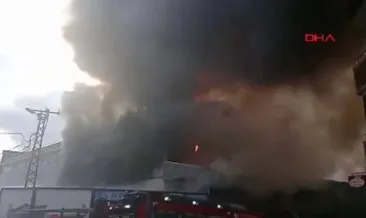 Sancaktepe'de iş merkezindeki yangın kontrol altına alındı #istanbul