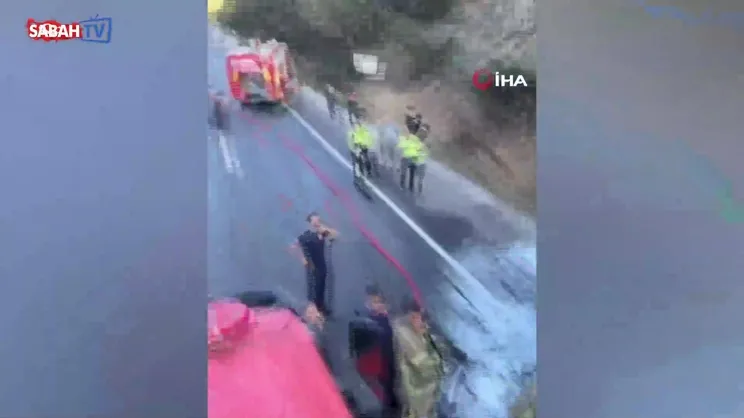 Talaş yüklü tır alevlere teslim oldu