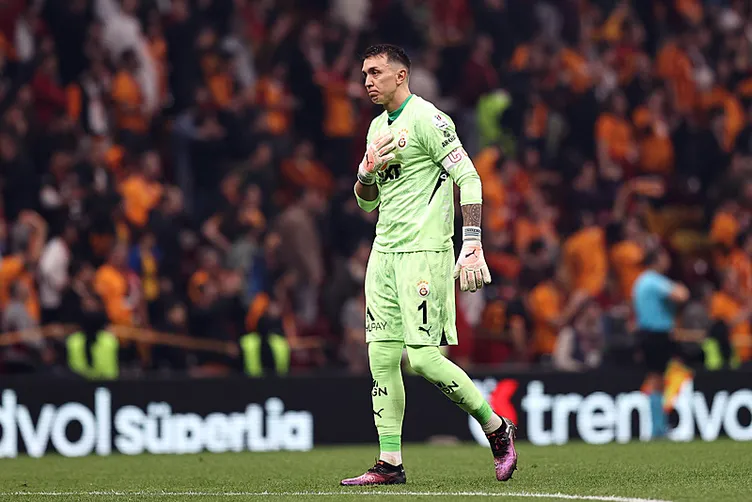 Son dakika haberi: Galatasaray dünya devinden alacak! Muslera yerine o geliyor...