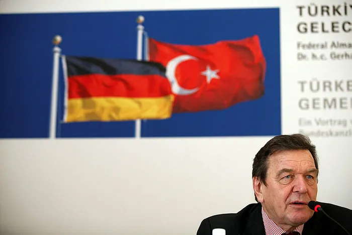 Eski Alman Başbakan Schröder'den dikkat çeken Türkiye sözleri: Avrupa artık bunu kabul etmeli...