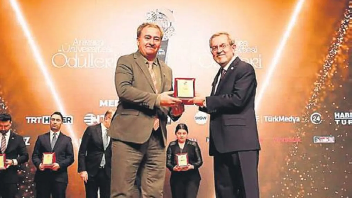 Ankara Üniversitesi’nden Sabah’a Ödül