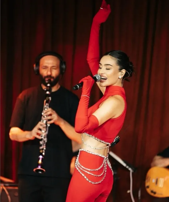 Elif Buse Doğan’dan alkışlanacak hareket: Tüm kıyafetlerini bağışlıyor!