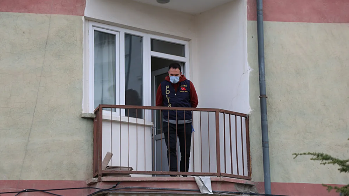 3 gündür haber alınamıyordu: Cansız bedeni evinde bulundu! 3 gündür haber alınamıyordu: Cansız bedeni evinde bulundu!