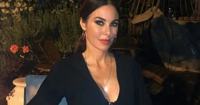 Defne Samyeli dekoltesiyle yürek hoplattı! Defne Samyeli’nin derin dekolteli siyah elbiseli pozuna beğeni yağdı...