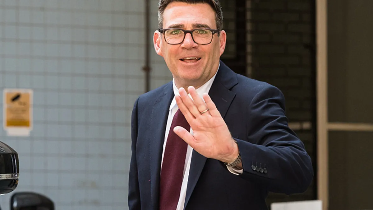 SON DAKİKA| İngiltere’de yeni dönem: Andy Burnham Başbakan oldu SON DAKİKA| İngiltere’de yeni dönem: Andy Burnham Başbakan oldu