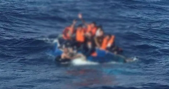 Ayvalık açıklarında göçmen teknesi battı!