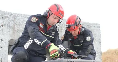 Van’da, polis arama kurtarma ekibi görev başında #van