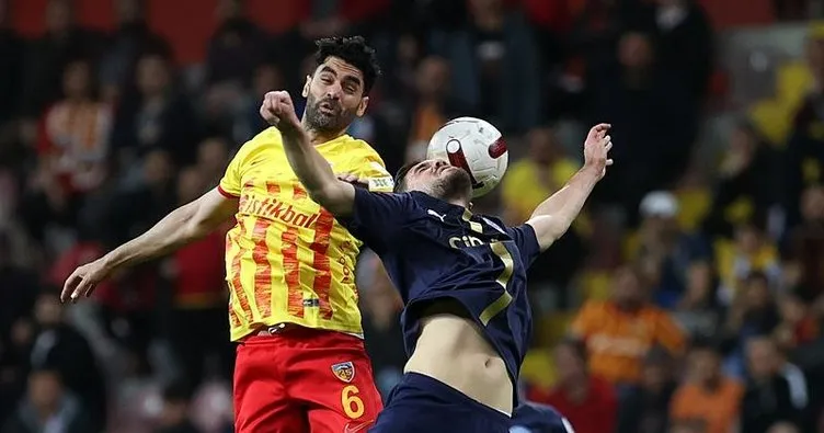 Kayserispor’da ameliyat olan Ali Karimi sezonu kapattı