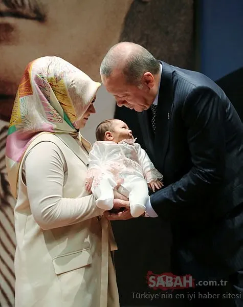 AK Parti toplantısnıda renkli anlar