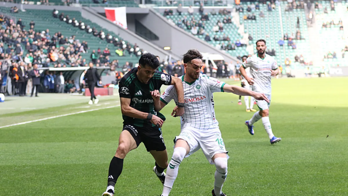 Konyaspor 8 dakikada geri döndü! 3 puanı aldı Konyaspor 8 dakikada geri döndü! 3 puanı aldı