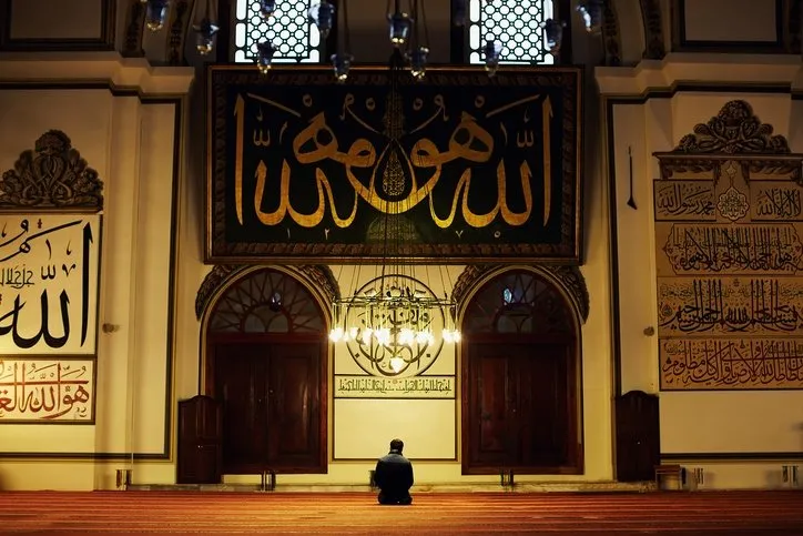 Diyanet Ile Cuma Namazi Nasil Kilinir Kac Rekat Cuma Namazi Kilinisi Ve Namazda Okunmasi Gereken Dualar En Son Haber