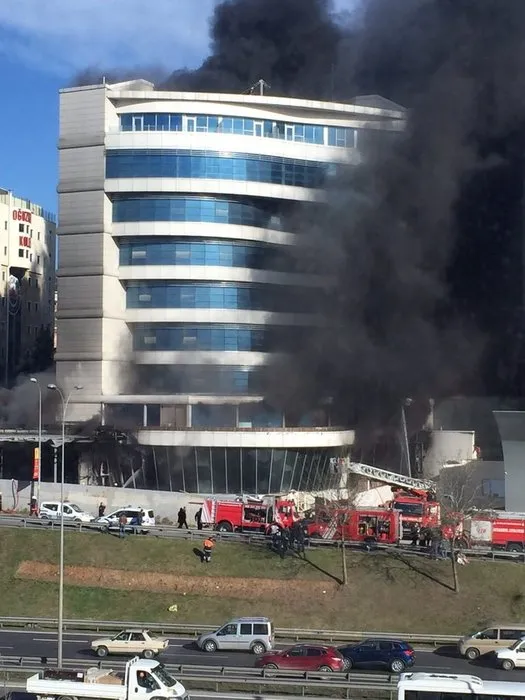 Maltepe’de otel yangını