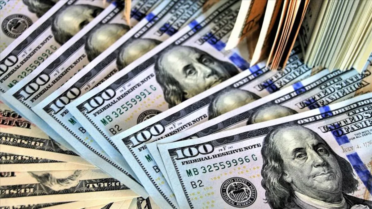ABD Merkez Bankası (FED) binası önünde toplanmış yatırımcıları temsil eden soyut bir grafik.