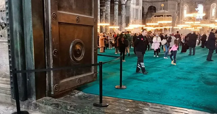 Ayasofya Camii’nin İmparator Kapısı onarımın ardından görüntülendi