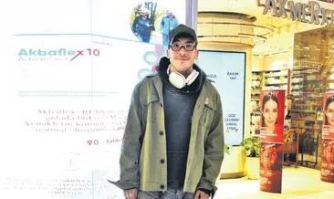 ‘Can piyano dersi alıyor’