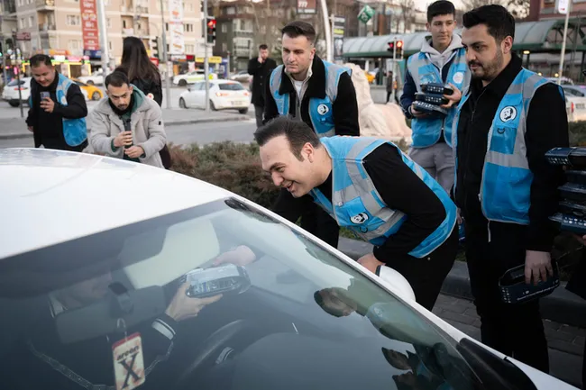 ak-parti-genclik-kollarindan-iftara-5-kala-programi-vatandaslara-iftarlik-dagitildi-1771527676998.jpg (750×500)