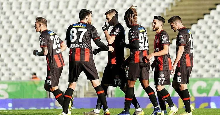 Fatih Karagümrük evinde 3 puanı 2 golle kaptı! Çaykur Rizespor’un düşüşü sürüyor