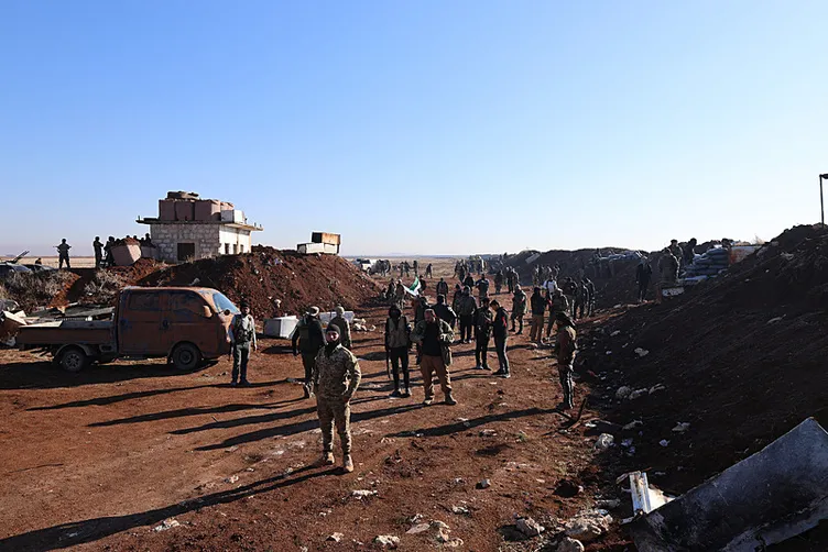 Suriye’de dengeler değişiyor: Tel Rıfat teröristlerden temizlendi! Muhaliflerin ilerleyişi sürüyor