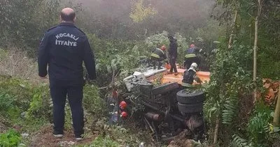 İzmit'te kamyon dere yatağına uçtu #kocaeli