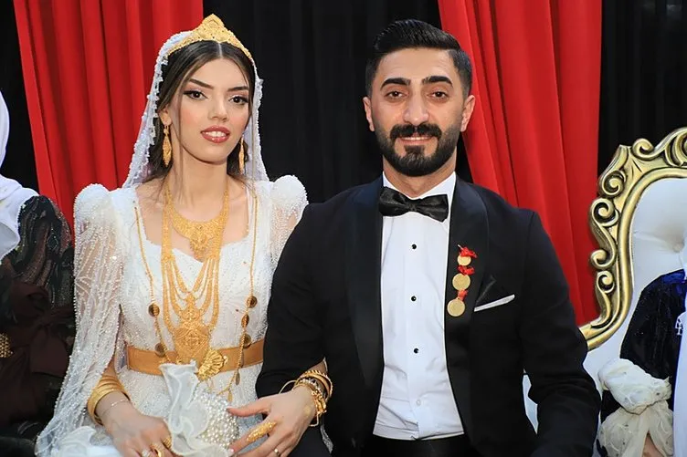 Böyle düğün görülmedi: 5 kilo altın ve 5 milyon 150 bin lira takıldı!