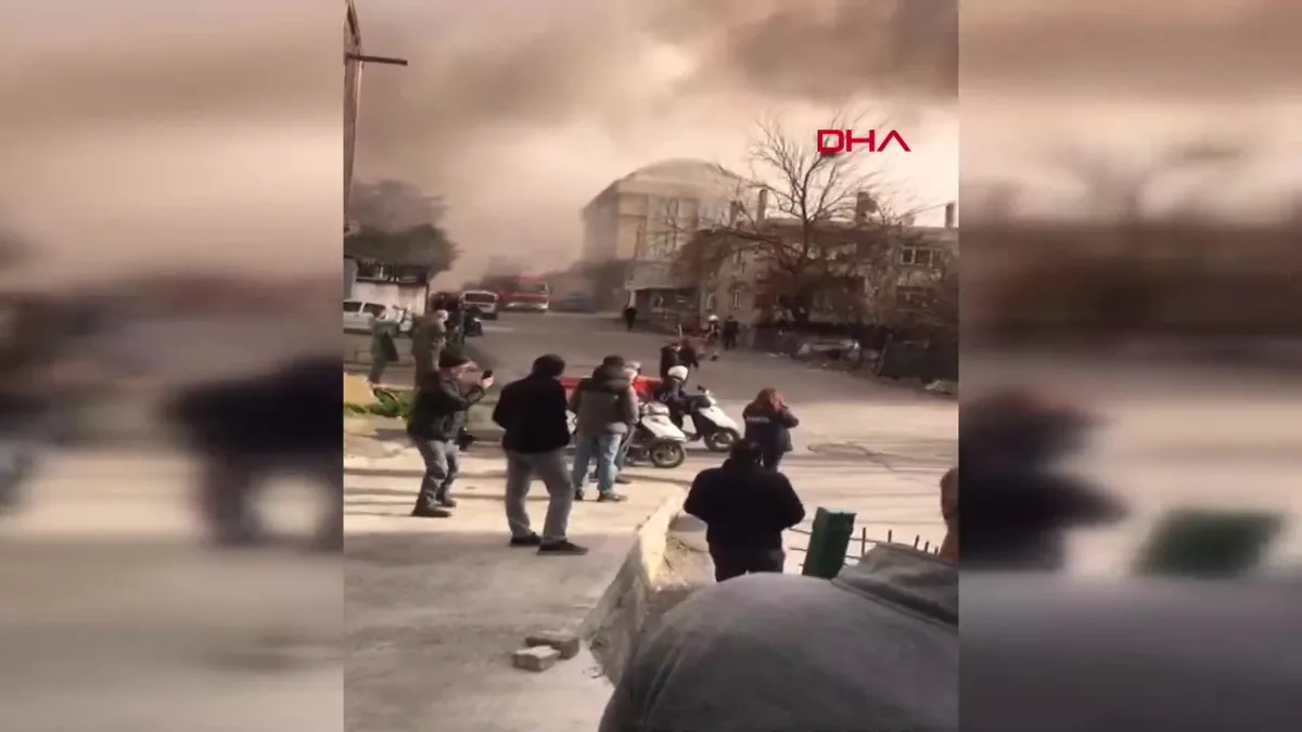 SON DAKİKA | İstanbul Esenyurt’ta depoda yangın | Video videosunu izle SON DAKİKA | İstanbul Esenyurt’ta depoda yangın | Video videosunu izle