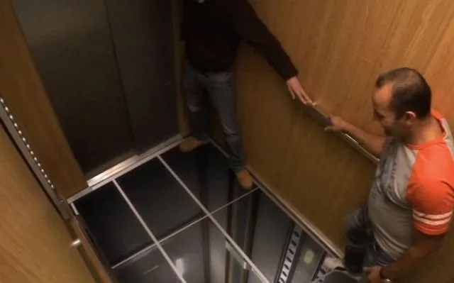 Düşen asansörde kurtulmak için ne yapmak lazım?