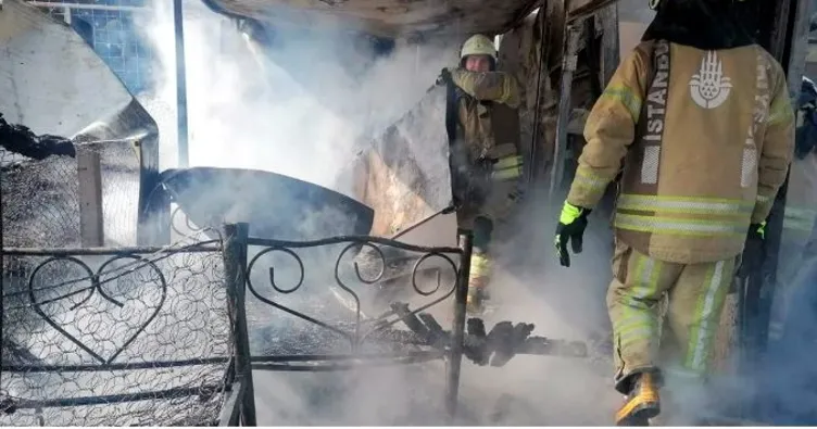 İşçilerin kaldığı konteynerler yandı