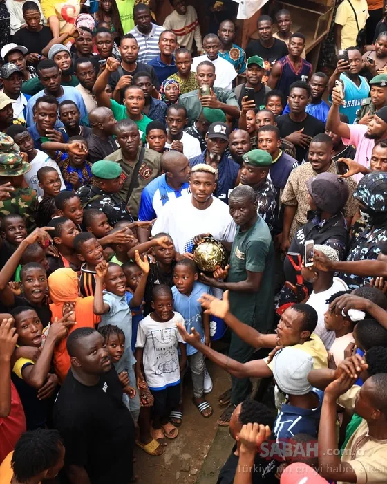 Yardımsever Osimhen! Galatasaraylı Victor Osimhen: Herkese ulaşmaya çalışıyorum