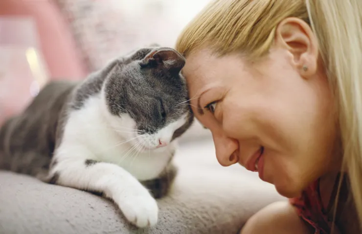 KEDİNİZLE KONUŞMANIN YOLU MEĞER ÇOK BASİTMİŞ! BİLİM İNSANLARI TEK HAREKETİ AÇIKLADI