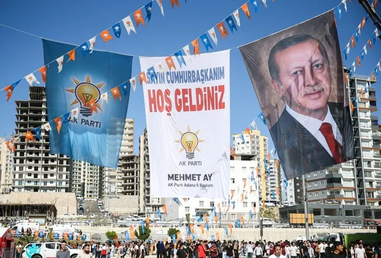 SON DAKİKA: Gençler Başkan Erdoğan’ı bekliyor! Stadyum tıklım tıklım doldu! Coşku her geçen dakika artıyor...